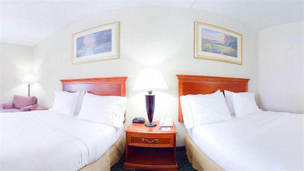 Holiday Inn Express Cambridge By Ihg Εξωτερικό φωτογραφία