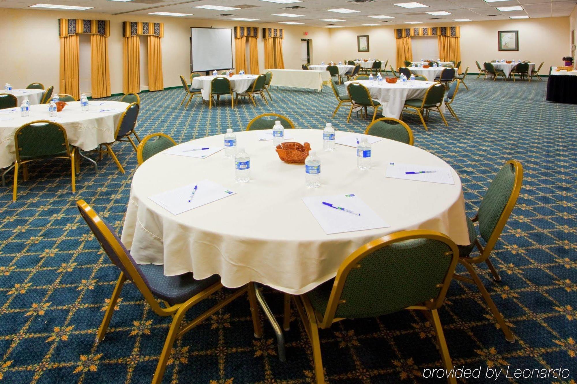 Holiday Inn Express Cambridge By Ihg Εξωτερικό φωτογραφία