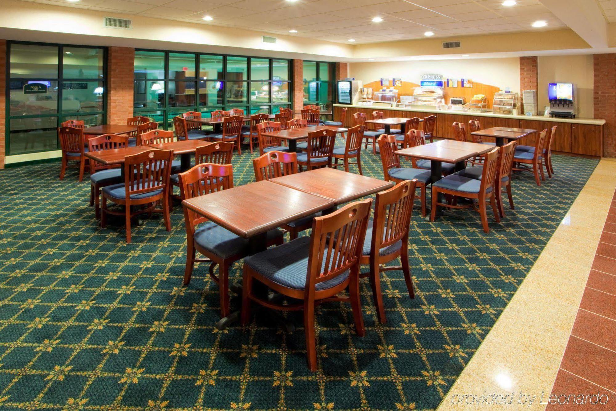Holiday Inn Express Cambridge By Ihg Εξωτερικό φωτογραφία