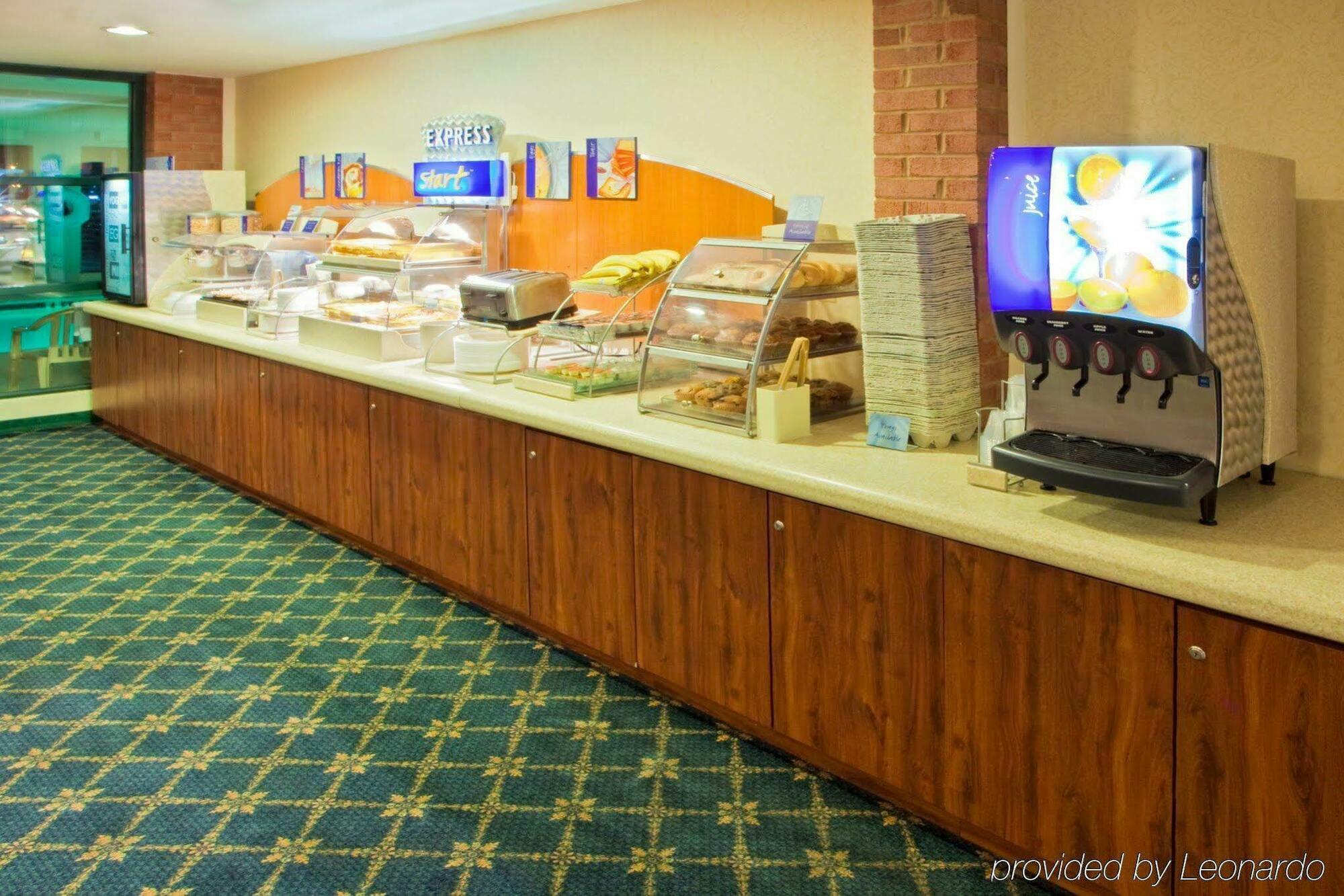 Holiday Inn Express Cambridge By Ihg Εστιατόριο φωτογραφία