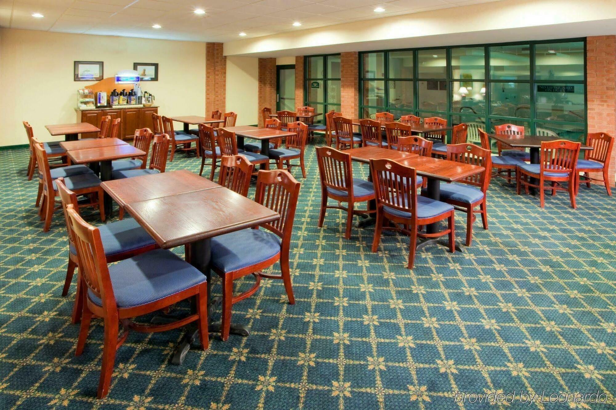 Holiday Inn Express Cambridge By Ihg Εξωτερικό φωτογραφία